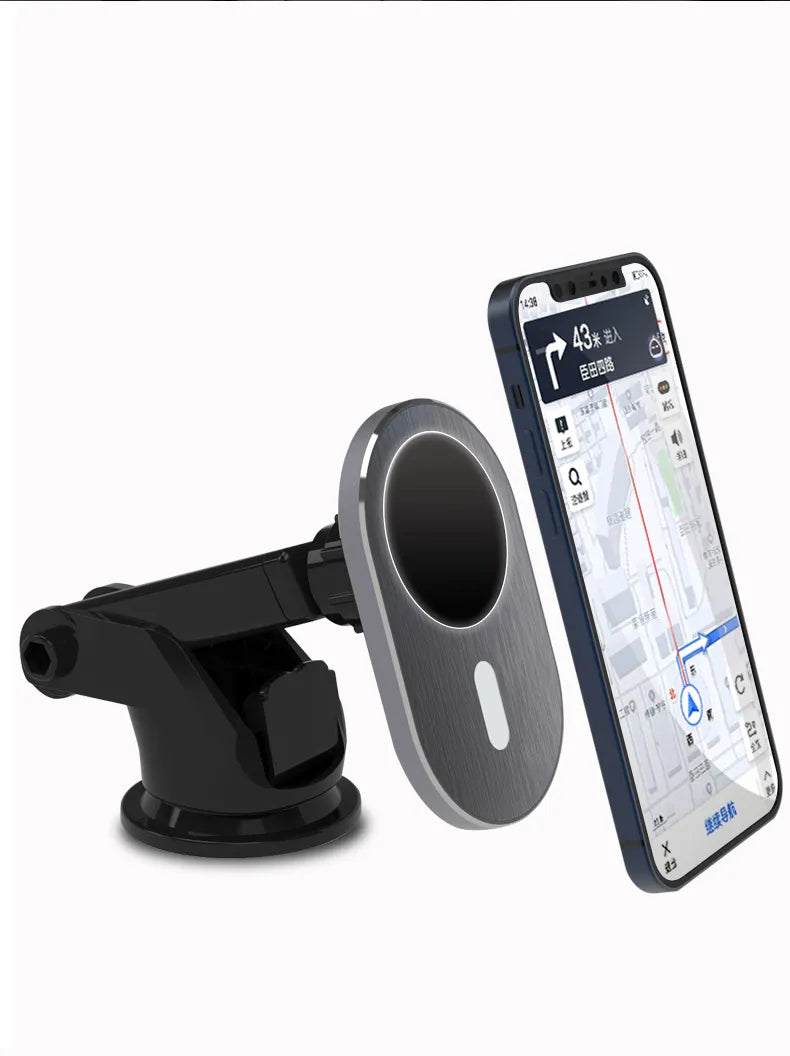 chargeur magsafe pour voiture gris anthracite avec support ventouse et un iPhone 12 noir avec google maps en face du support magnétique sur fond blanc